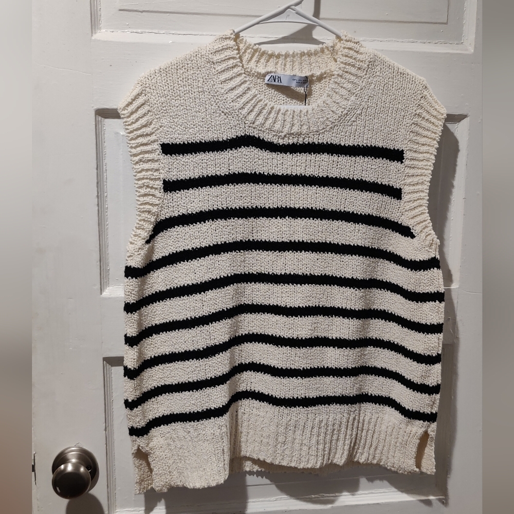 Zara Black and Cream Striped Knit Top